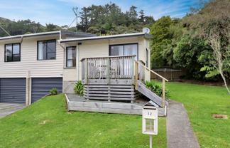 12 Crawford Grove, Naenae