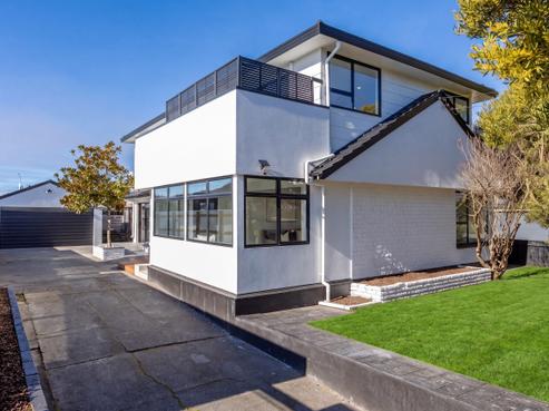 6 Greenhaven Drive, Burwood