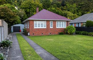 81 Wyndrum Avenue, Waterloo