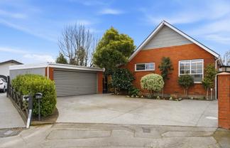 7 Calbreath Place, Avonhead