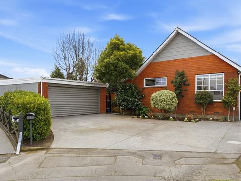 7 Calbreath Place, Russley