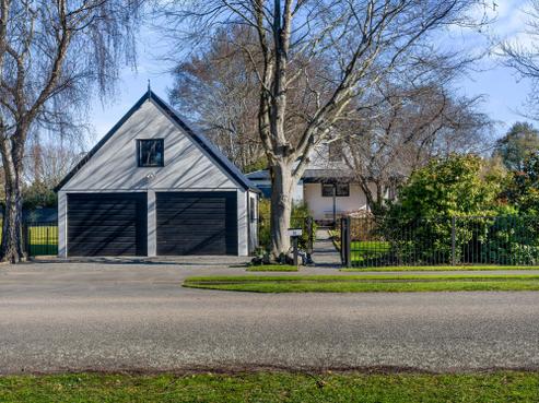 24 Broad Street, Southbridge