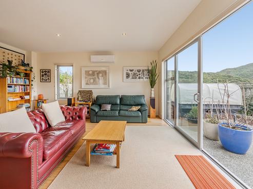 80 Saddleback Grove, Karori