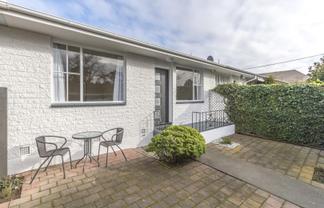 4/16 Holly Road , Merivale
