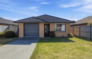 67 Barnes Street, PEGASUS