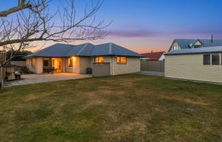 17 Larch Crescent, Alexandra
