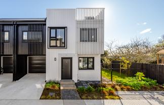 11 Kaaramuramu Lane, Mangere Bridge