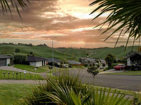 274 Ballintoy Park Drive, Welcome Bay