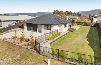 69 Wallis Drive, Cromwell