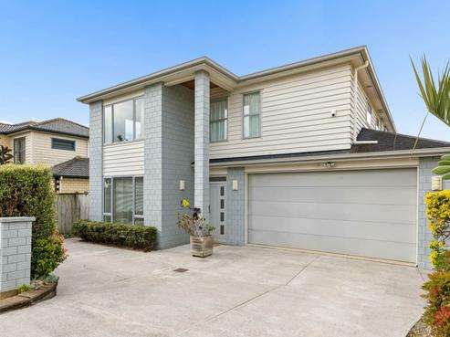 4 Sunglade Grove, Flat Bush