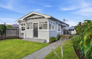 34 Poulton Avenue, Richmond