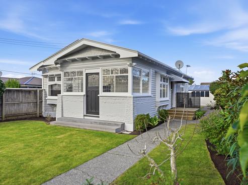 34 Poulton Avenue, Richmond