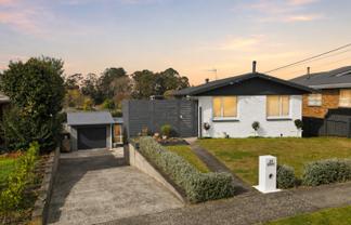 24 Garden Heights Avenue, Glenview