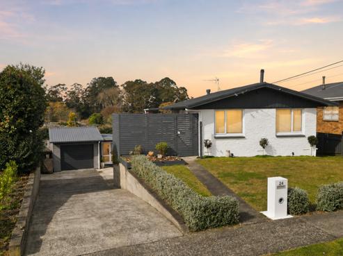24 Garden Heights Avenue, Glenview