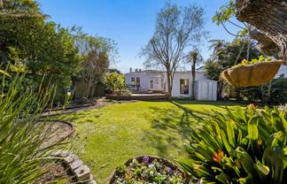 16 Locarno Avenue, Sandringham