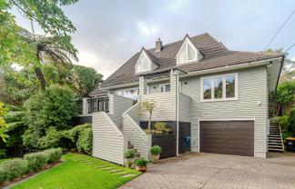 25 Nicholson Road, Khandallah