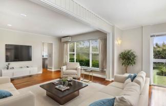 1/221 Hurstmere Road, Takapuna