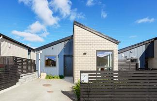 25 Paretao Street, Massey