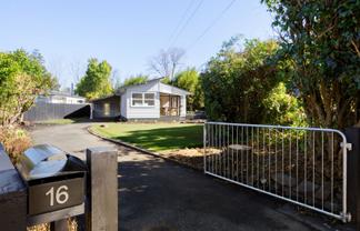 16 Gerrand Place, Chedworth