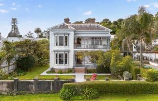 16 Jubilee Avenue, Devonport