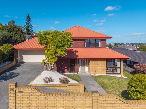 86 Dalwhinnie Parade, Highland Park