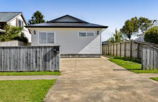 11 Orlando Street, Stratford
