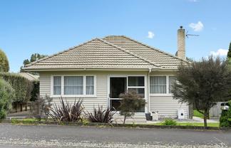 17 Sillary Street, Hamilton East