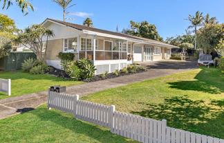 1/202 Fisher parade, Farm Cove
