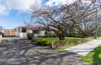 149 Queen Street West, LEVIN