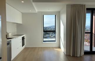 906/2B Te Ara Taurapa, Point Chevalier