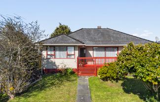 16 Antrim Crescent, Otara