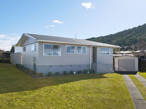 3 Sapphire Place, Pukehangi