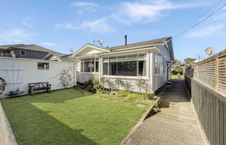 23 Bulkeley Terrace, New Plymouth Central