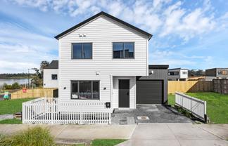 4 Taipahitini Road, Karaka