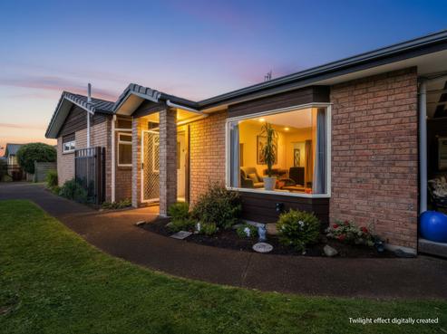 8 Chalmers Close, Orewa