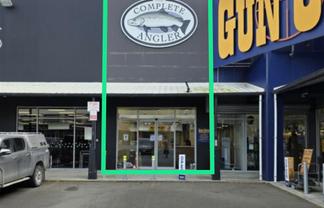 Large Format Retail in Established Retail Hub