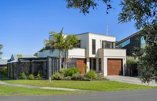 18 Bowentown Boulevard, Waihi Beach