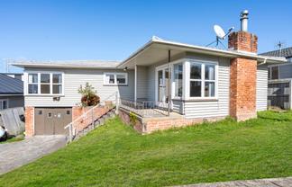 40A Tiroroa Avenue, Te Atatu South