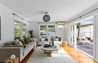 41 Bassett Road, Johnsonville