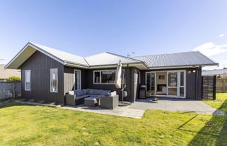 25 Lochaber Drive, Nukuhau