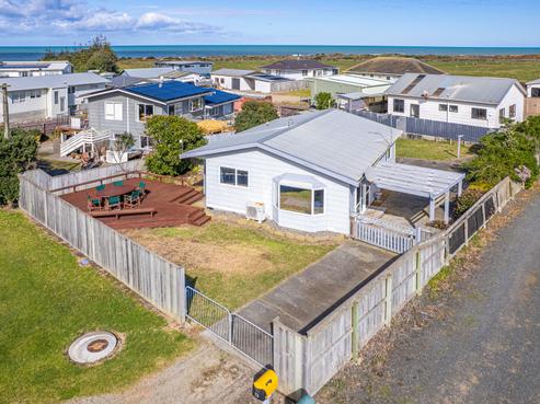 25 Nukumaru Parade, Waitotara