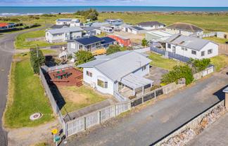 25 Nukumaru Parade, Waiinu Beach