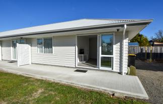 E/9 Victoria Street , Carterton