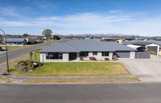 122 Dusky Street, Te Anau