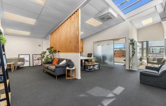 High-Profile Office – Ready for Business