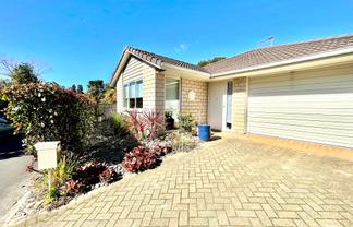 2 Barossa Way, BROOKFIELD