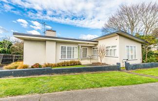 20 Great North Road, Saint Johns Hill