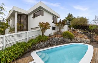2 Campbell Street, Havelock North