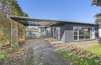 25 Brookes Terrace, Waitara