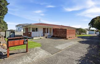 1/13 Esmonde Road, Takapuna